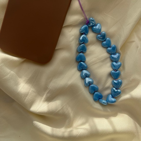 Phone charm with blue hearts - Picture 2 of 6